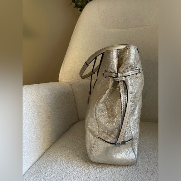 Coach Chelsea Leather Stripe Charlie Carryall Tote cream and gold met colour - Picture 11 of 16